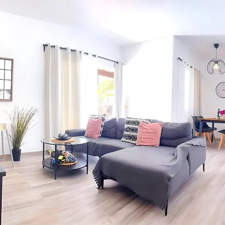 Villa Descansa With Private Pool, Air-conditioning, Sea View, Smart-tv Wifi Playa Blanca