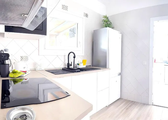 Villa Descansa With Private Pool, Air-conditioning, Sea View, Smart-tv Wifi