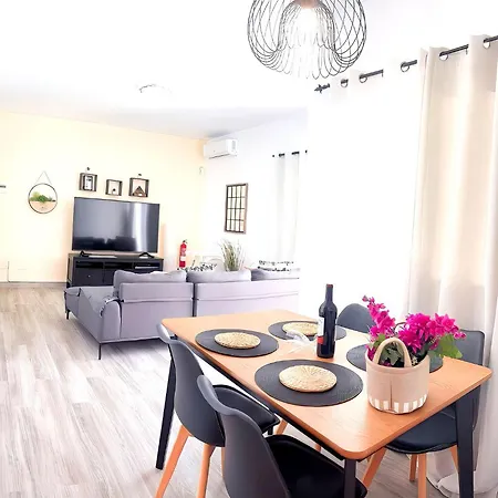 ヴィラ Descansa With Private Pool, Air-conditioning, Sea View, Smart-tv Wifi プラヤ・ブランカ