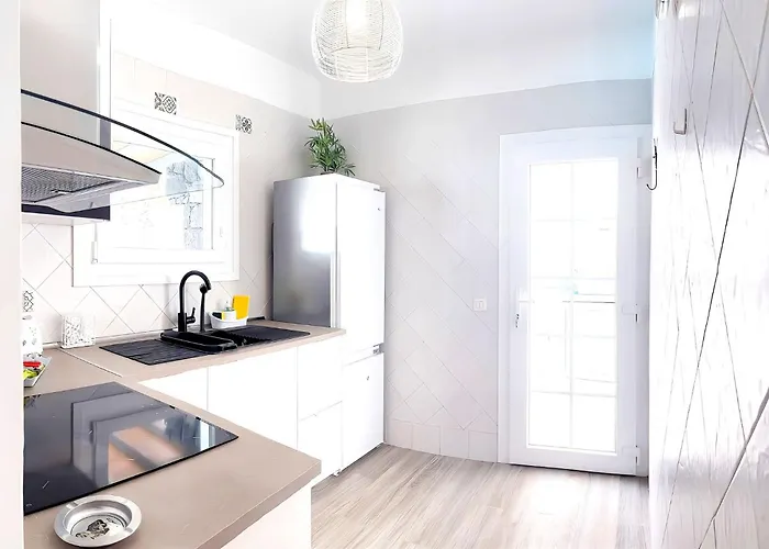 Villa Descansa With Private Pool, Air-conditioning, Sea View, Smart-tv Wifi