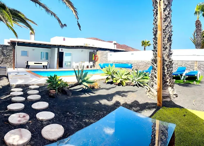 Descansa With Private Pool, Air-conditioning, Sea View, Smart-tv Wifi